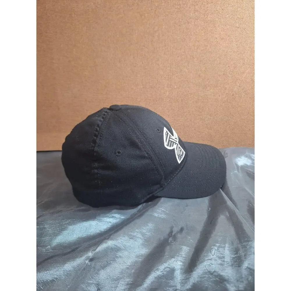 Under Armour Fitted Youth Black Embroidered Baseball Cap Size S/M